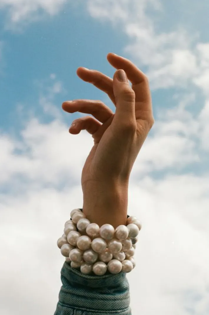 Monies Bracelet in ebony and pearls