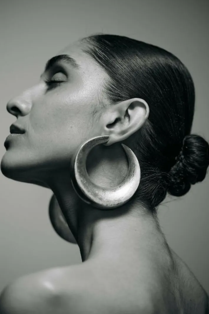 Monies Full moon stud earring: silverfoil