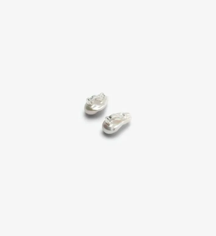 Monies Marée earrings: baroque pearls